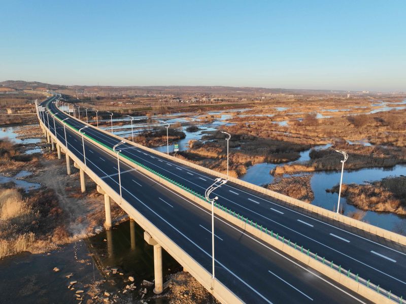 新伊高速公路.jpg